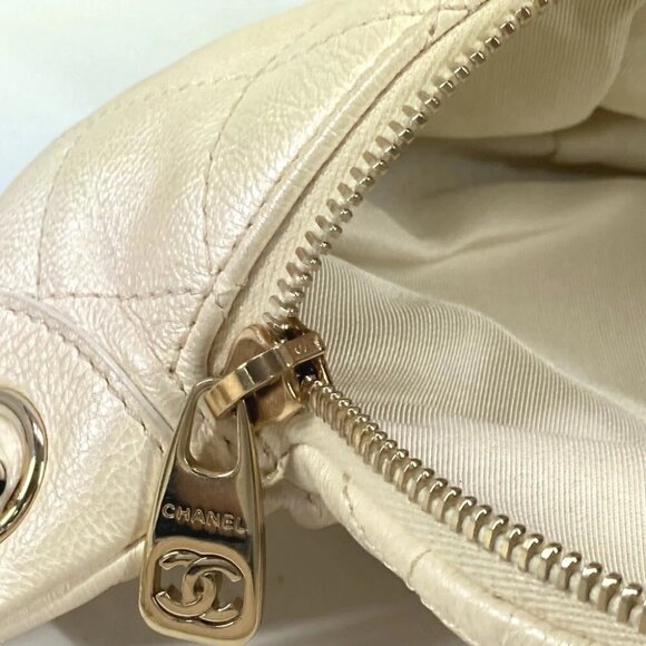 CHANEL AS0556 Waist Pouch 2WAY Hand Bag CC Matelasse Belt Bag Cross body bag - Picture 15 of 16